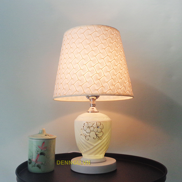 den-ngu-gom-db04-8149