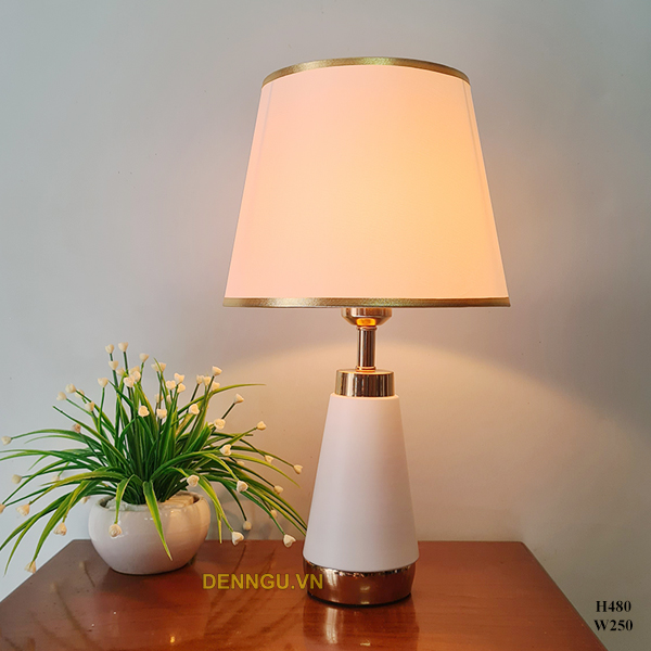 den-ban-hien-dai-db04-258wh