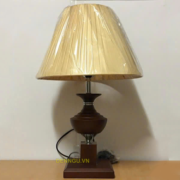 den-ngu-go-db03-8065