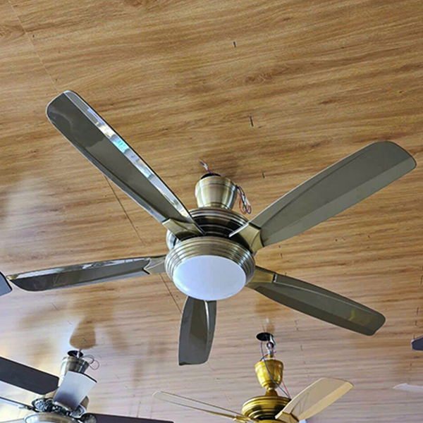 quat-tran-den-qt06-1310